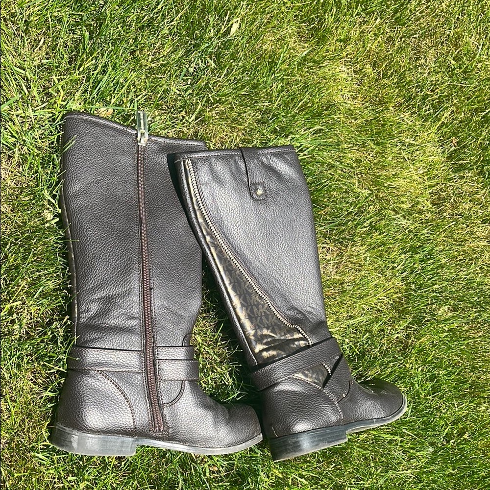 Michael Kors Leather boots Gold Detailing